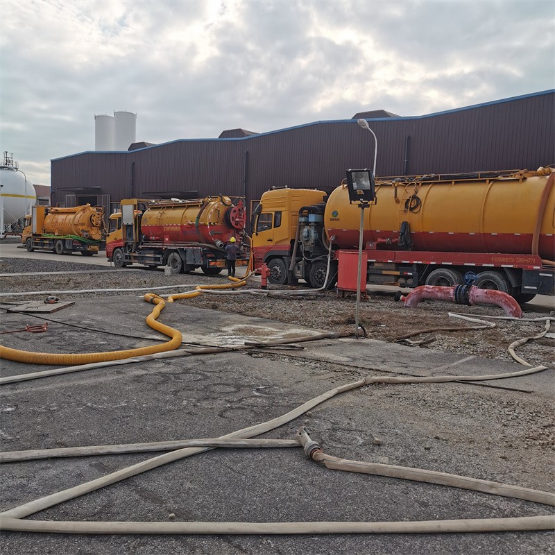 九龙污水池清理