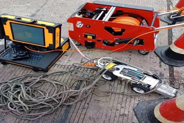 九龙CCTV管道检测机器人