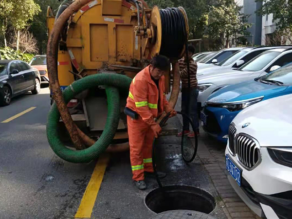 九龙排污管道清淤